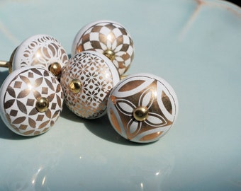 Set of furniture knobs ceramic white 5 pieces art deco style gold printed