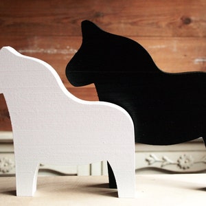 Dala Horse Set of 2, Swedish Decor, Swedish Gifts, Horse Figurines, Scandinavian Decor, Swedish Christmas, Nordic Christmas, wooden horse