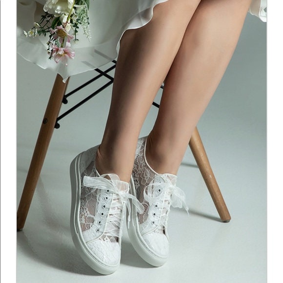 hoog onduidelijk evenwicht Bruidskant sneakers Bruids kant schoenen Trouwschoenen voor - Etsy Nederland