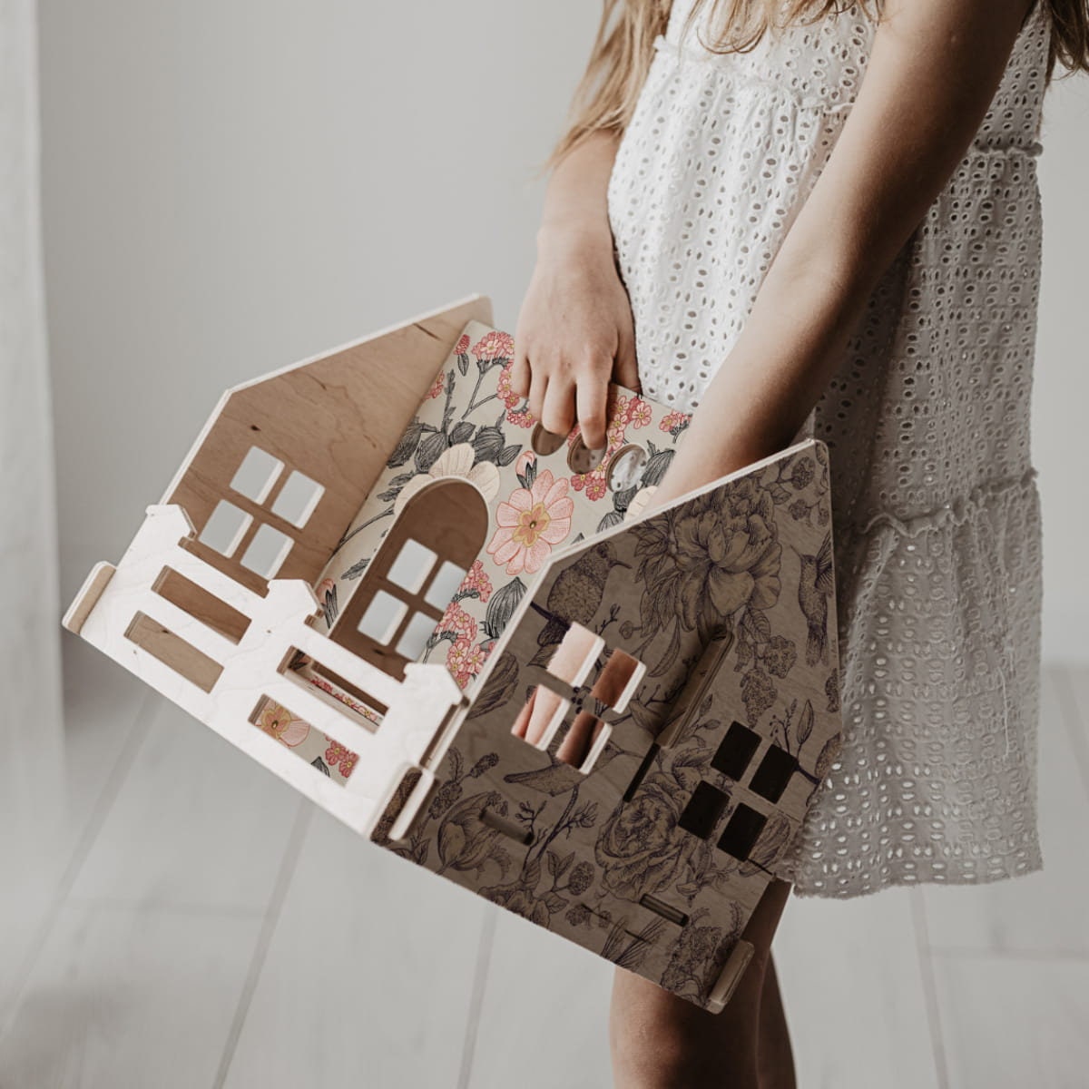 Wonderful dollhouse, Modern handmade wooden Dollhouse