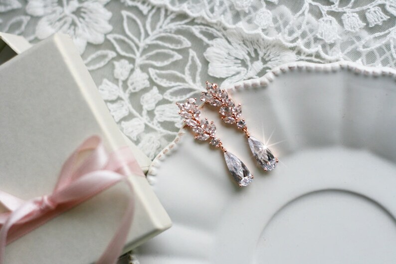 Rose Gold z cyrkoniami \u015alubne kolczyki w kolorze r\u00f3\u017cowego z\u0142ota