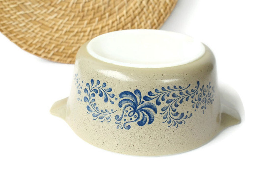 Pyrex Homestead Casserole Baking Dish / 474 B / Speckled Beige Pyrex ...