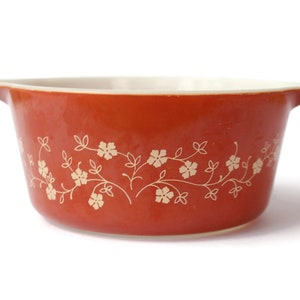 Pyrex Trailing Flowers Casserole Dish / 474 B Round Baking Dish ...