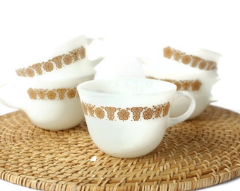Tazze vintage Pyrex Butterfly Gold, set di 7 tazze da tè in vetro al latte