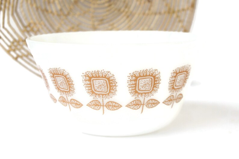 Federal Glass Sunflower Mixing Bowl / Vintage Milk Glass Etsy