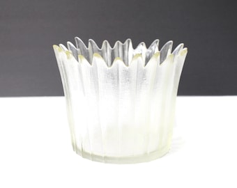 Mid Century Modern Icicle Glass Bowl: Scalloped Rim Art Glass