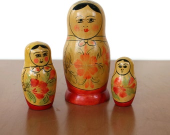 ヴィンテージ マトリョーシカ人形セット：手描きのロシアの入れ子人形