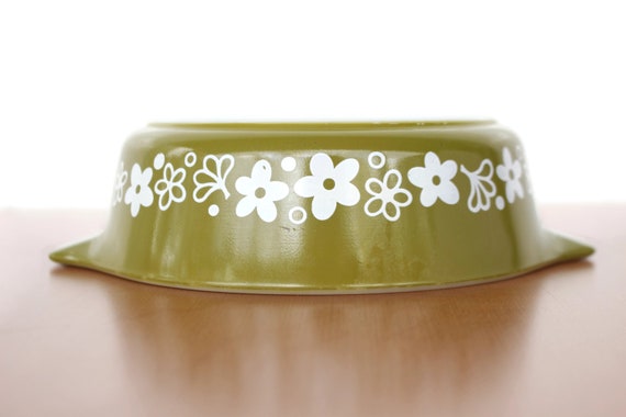 Pyrex Spring Blossom 471 B Casserole Baking Dish Green Pyrex White Flowers Daisy Pyrex Pyrex Round Baking Dish Etsy Canada
