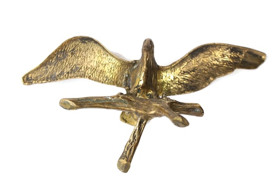 ヴィンテージの真鍮製鷲の像：精巧な彫刻、翼を広げた姿 - Etsy 日本