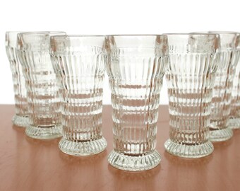 ヴィンテージ ジャネット クリアアイスクリームグラス：脚付きデザート