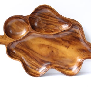 Bandeja de hojas de madera de vaina de mono / Bandeja de madera grande en forma de hoja vintage / Bandeja seccionada de mediados de siglo