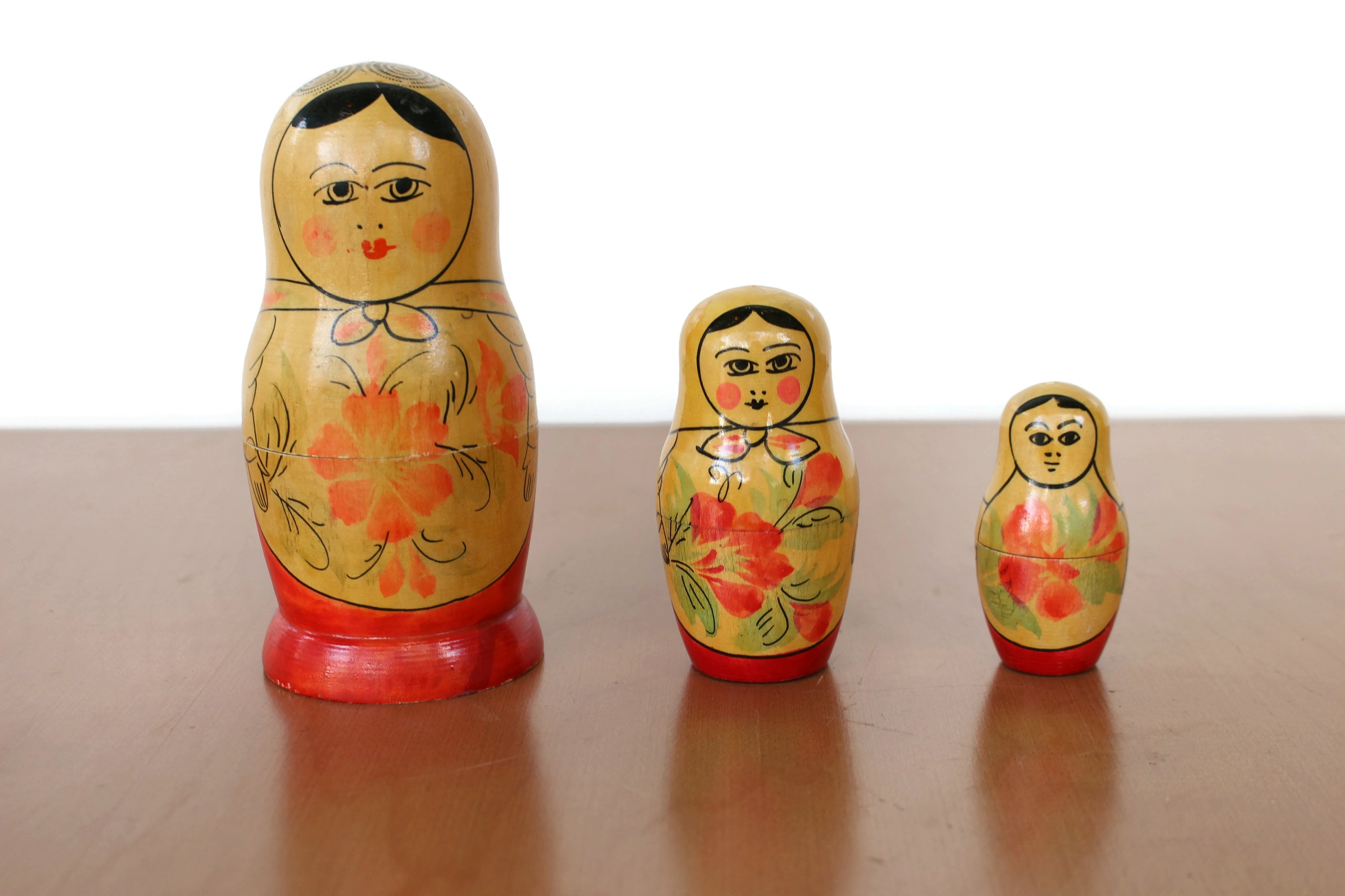 ヴィンテージ マトリョーシカ人形セット：手描きのロシアの入れ子人形