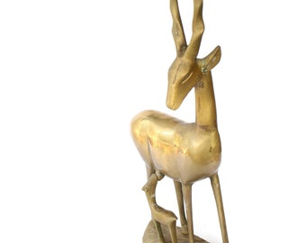 真鍮製の大型ガゼル像：ミッドセンチュリーの雌鹿の置物 - Etsy 日本