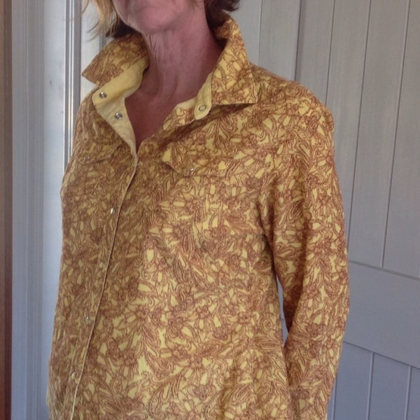 Wrangler Yellow  and Brown print Fine Corduroy Shirt  with Pearl Snap Buttons size medium.