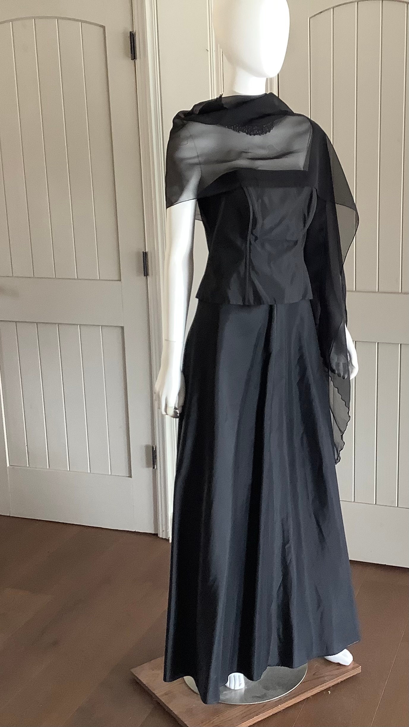 green emerald velvet dress Michelangelo