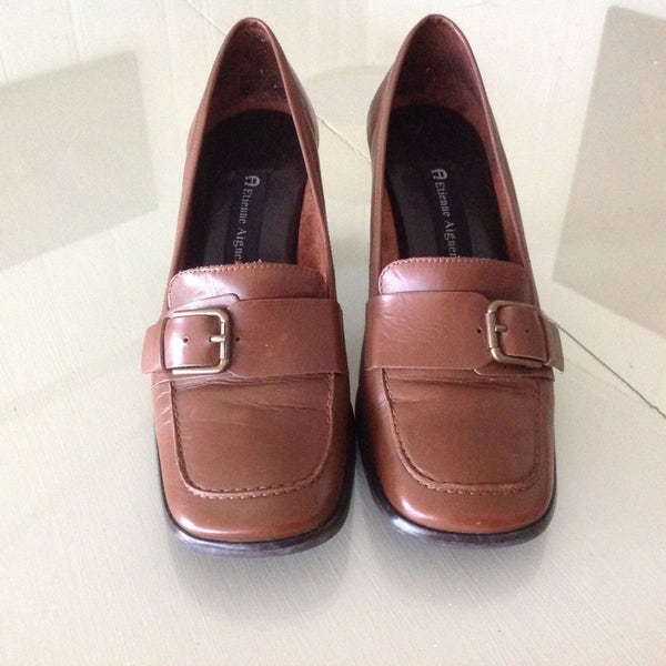 Vintage Etienne Aigner Light Brown Leather buckle , Oxford Heels shoes size 8 medium