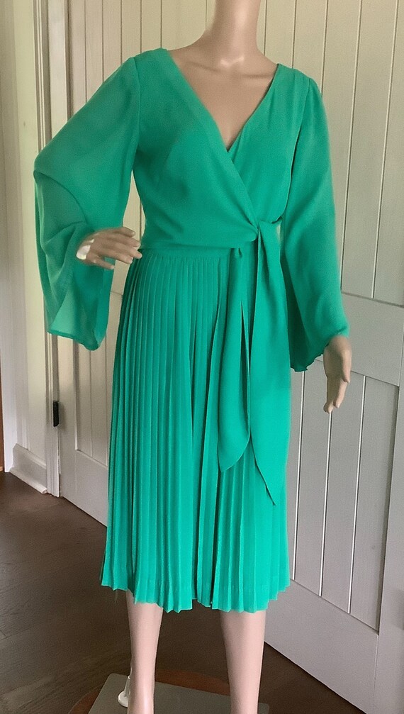 Beautiful 1970' Jade Green Vintage Wrap a Round Dress . - Etsy