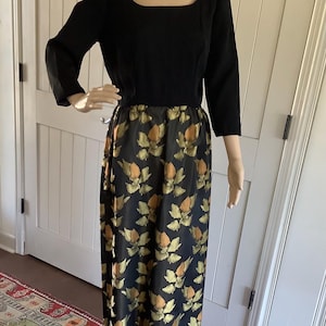 Beautiful Vintage 1960 Long Evening Dress in Black and Gold Metallic Fabric