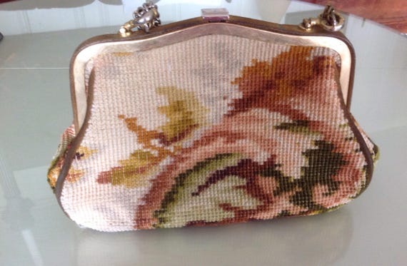 Vintage Tapestry , Suede  trim Purse with Gold cl… - image 5