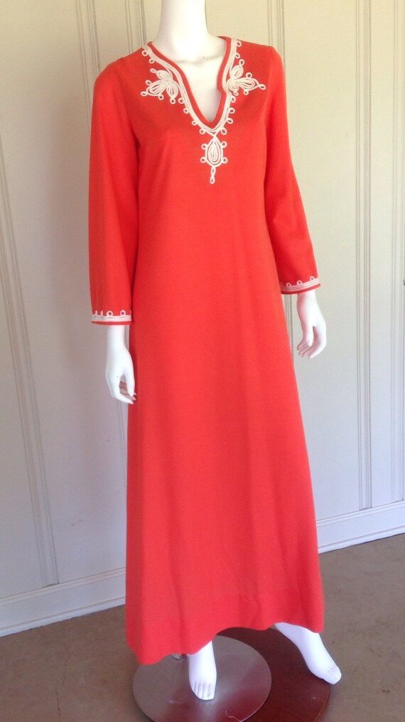 Vintage Caftan in Burnd Orange Color with white Tr
