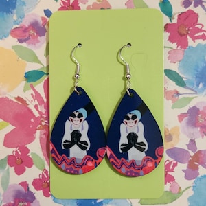 Yzma-Emperor's New Groove Villian Ohrringe Teardrop Holzohrringe, baumeln Ohrringe, handgemachter Schmuck, hypoallergen Clip On, Titan