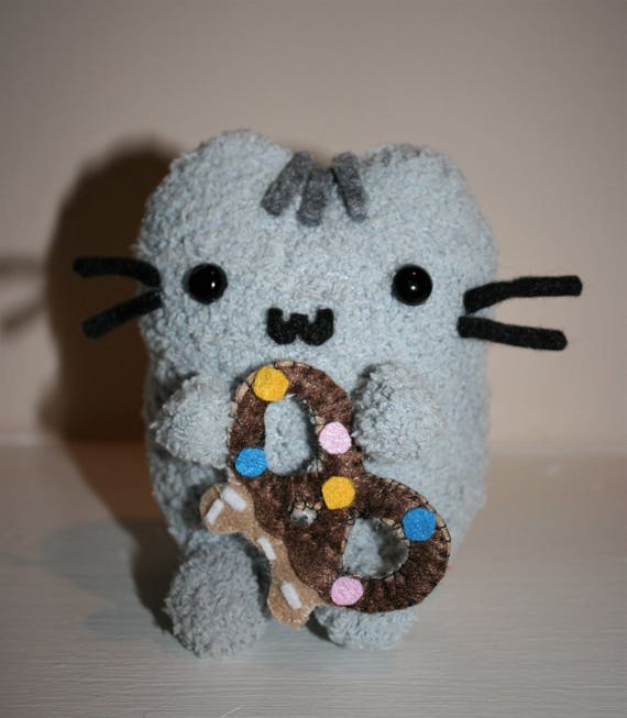 pusheen pretzel
