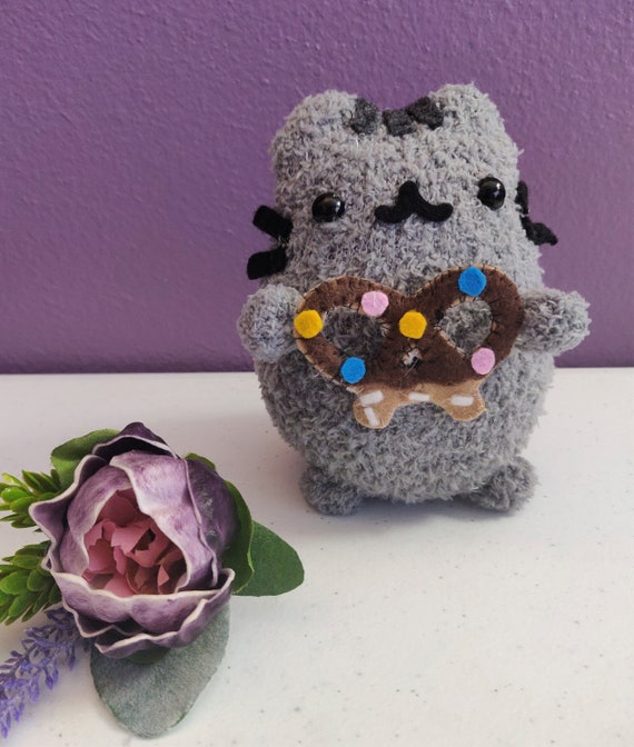 pusheen pretzel