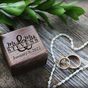 Wedding Ring Box, Personalized Wood Ring Box, Engagement Ring Box, Ring Bearer Ring Box, Ring Box Holder, Proposal Ring Box,Wedding Ring Box