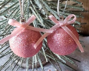 Pink glitter MINI Ornaments, Shabby Pink, Glitter Ornament, Shatter proof, Sparkly, Pink, wedding decor, Shabby Chic, pretty in pink, 4 pcs