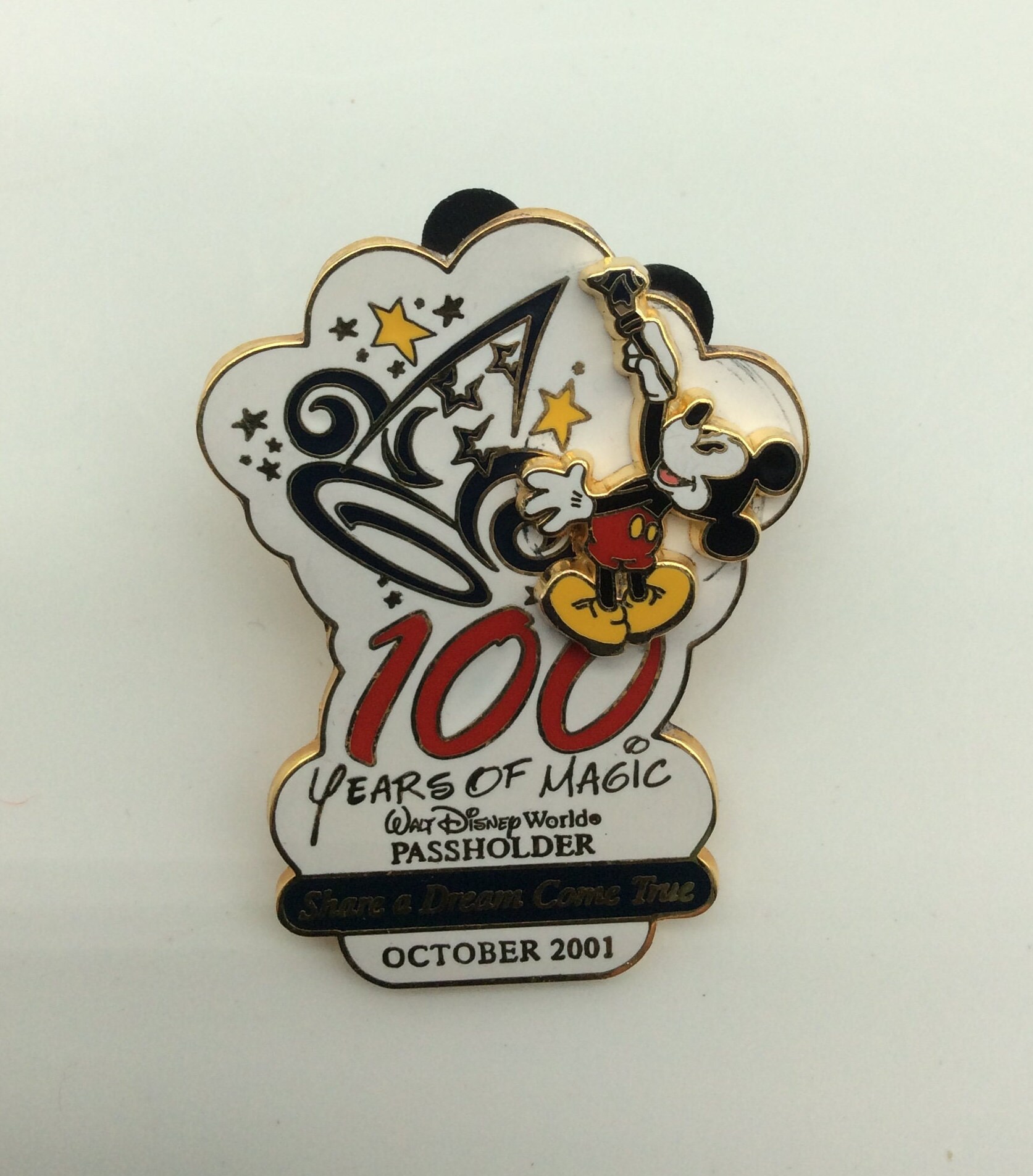 Walt Disney World - Disney Pin 2001 Passholder 100 Years of Magic