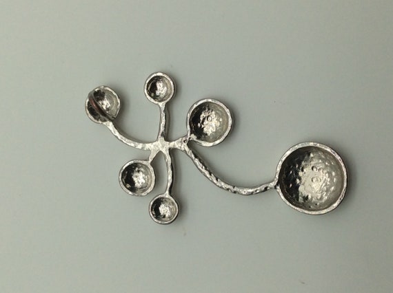 Modern Abstract Silver Tone Dot Circle Pendant - image 4