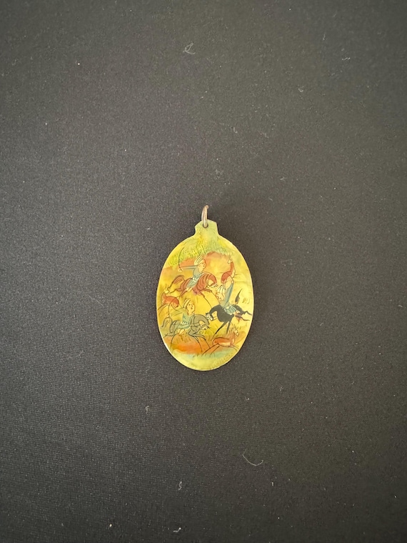 Persian Hand Painting Battle Scene Mother of Pearl Oval Pendant Vintage