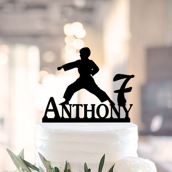 Décoration de gâteau Ninja imprimable avec votre enfant en vedette, décoration de gâteau sur le thème du karaté. 2123 - France Décoration de gâteau Ninja imprimable avec votre enfant en vedette, décoration de gâteau sur le thème du karaté. 2123 - France