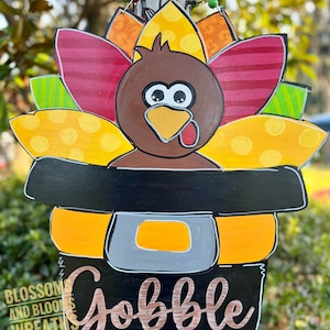 Surprise Turkey in a hat Door Hanger,thanksgiving ,fall decor, top hat Turkey, colorful, sign for fall, thanksgiving door hanger