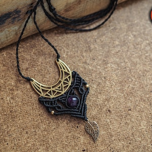 Macrame necklace with Amethyst, macrame necklace, moon necklace, macrame jewelry, Amethyst necklace, bohemian necklace, brass moon, yoga