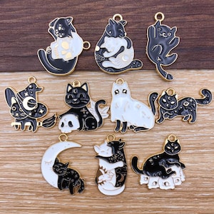 10 pcs Halloween cat charm, enamel charm, enamel black cat charm, enamel charms for bracelet, Halloween charm, gold charm, jewelry charm