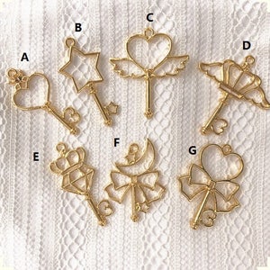 20 pcs Kawaii magical wand open bezel,open back bezel,heart bezel,resin open bezel,resin charm,gold bezel,gold charm,key open bezel