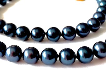 22" Black Akoya Pearl Necklace: AAA Quality, 14K Gold Clasp