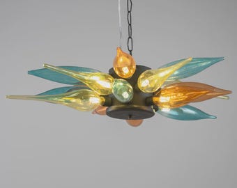 Lámpara de cristal soplado con forma de flor: iluminación de pétalos multicolor