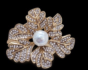 Gold Crystal Leaf Brooch with Pearl, Botanical Statement Pin, Elegant Wedding and Anniversary Gift
