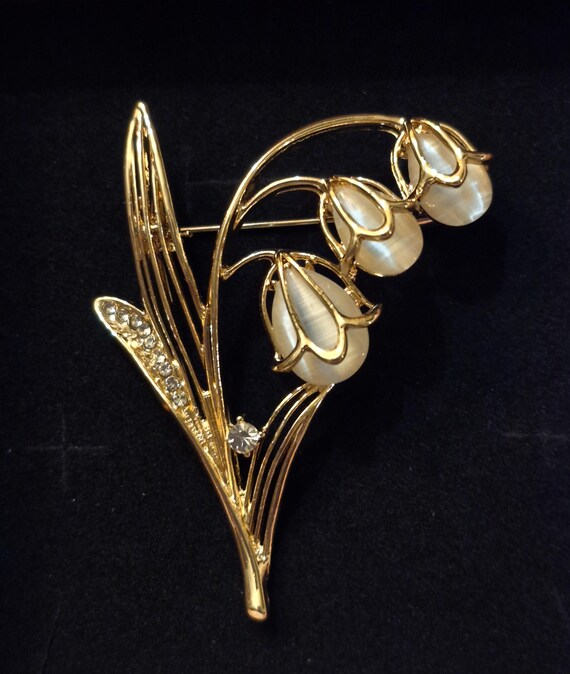 Lily of the Valley Brooch: Gold or Silver Floral Pin With  display picture 1