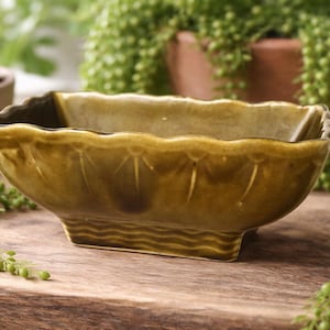 Vintage McCoy Pottery Green Rectangular Pedestal Planter | USA Olive Avocado Glaze | Mid Century Modern Scalloped Planter | Farmhouse Decor