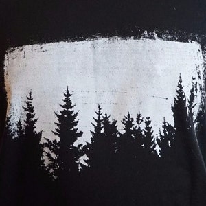 Bäume Siebdruck Shirt, Grafik Tees für Frauen Bild 2