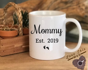 mom est 2019 mug