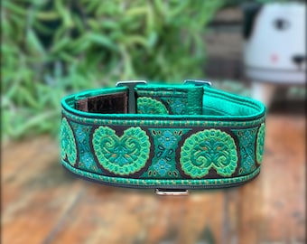 GREEN FAERY -2 inch brede martingaal of gesp kwaliteit hondenhalsband windhond of grote hond. 1,5 inch breed op aanvraag.  Aangepaste lengte.