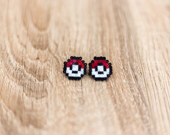 Boucles d'oreilles pokéball