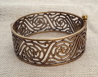 Blooming Mässing Slavisk Armband: Amulett av Forntida Symboler