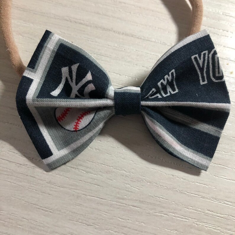 baby baseball bow