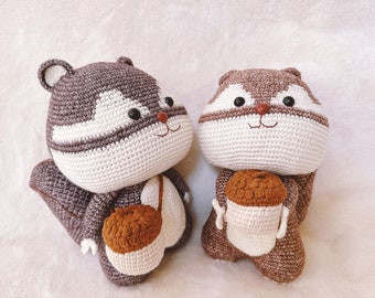 Handarbeit häkeln Plüschhörnchen mit Nuss, Amigurumi Spielzeug