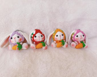 Handgemachter gehäkelter Hase & Karotte Schlüsselanhänger | Plüschtier Souvenir